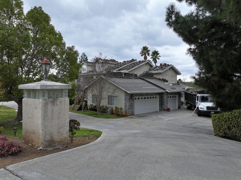 Are you planning to replace your roof and you live in San Diego? Call us for a free estimate!